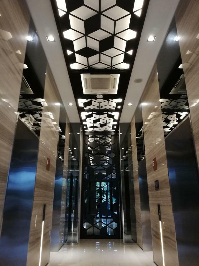 Expressionz Suite Klcc By De Space Куала-Лумпур Экстерьер фото