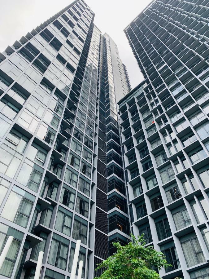 Expressionz Suite Klcc By De Space Куала-Лумпур Экстерьер фото